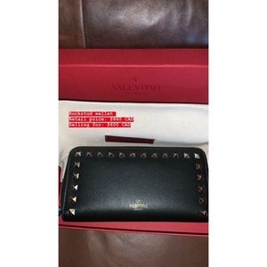 Valentino Rockstud Wallet (Brand New)